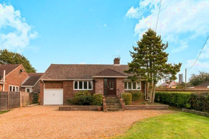 2 Bedroom Bungalow To Rent In Medstead, Alton, GU34