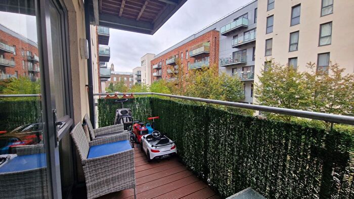 1 Bedroom Flat To Rent In Honour Gardens, Dagenham, RM8