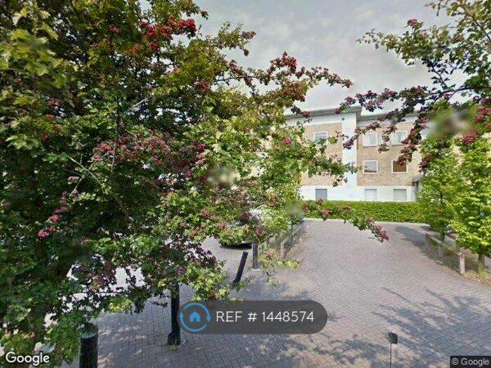 2 Bedroom Flat To Rent In Swansea Court, London, E16