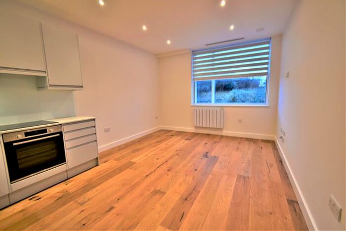 1 Bedroom Flat To Rent In Nobel Drive, Harlington, Hayes, UB3