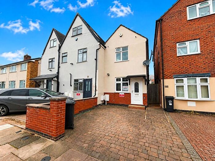 2 Bedroom Semi-Detached House To Rent In Roundhay Road, Rowley Fields, Leicester, LE3