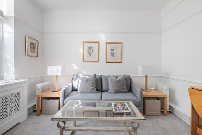 1 Bedroom Flat To Rent In Britten House, Britten Street, London, SW3