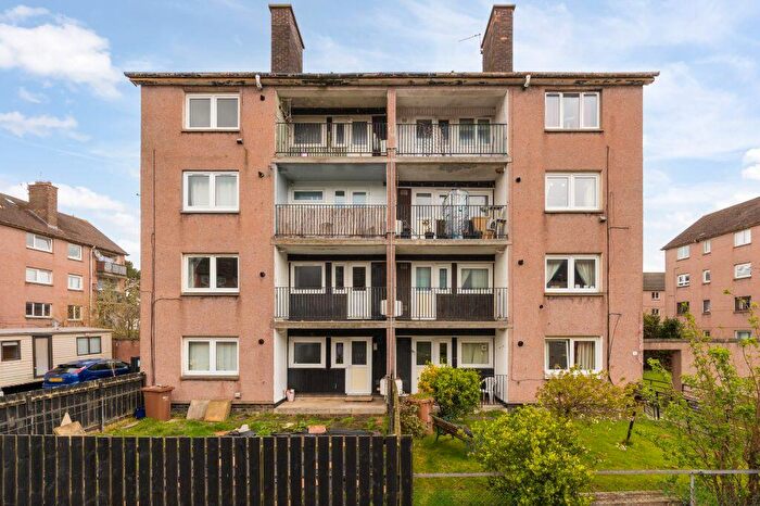 1 Bedroom Flat For Sale In / Glenure Loan, Edinburgh, EH4