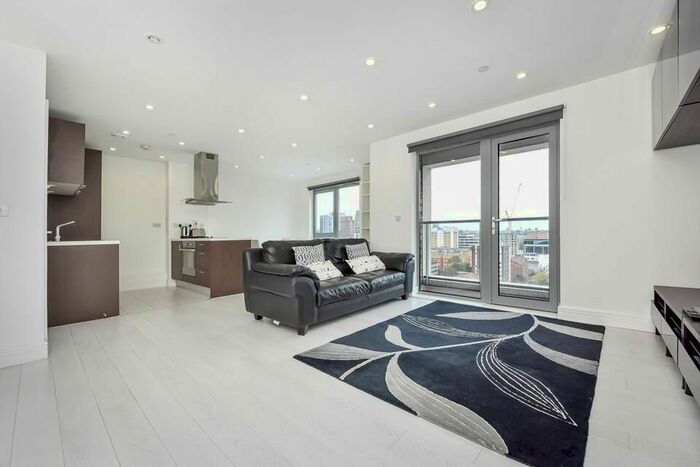2 Bedroom Flat To Rent In Christian Street, London, E1