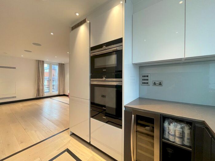 2 Bedroom Flat To Rent In Chapter Street, London, SW1P