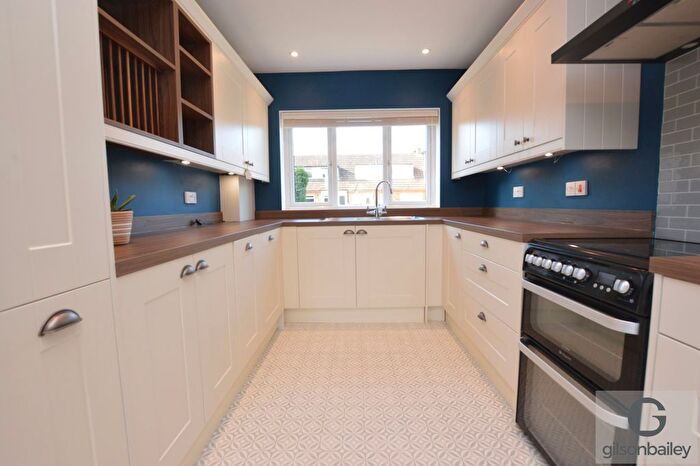 2 Bedroom Chalet To Rent In Braydeston Crescent, Brundall, Norwich, NR13