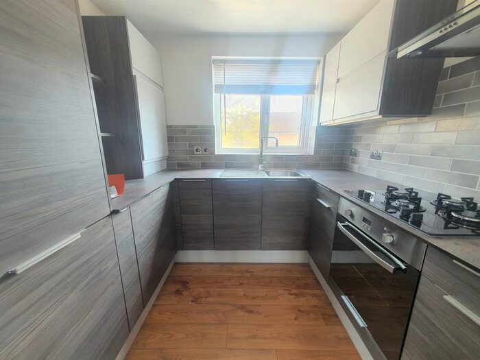 2 Bedroom Flat To Rent In Lupin Close, Rush Green, Romford, RM7