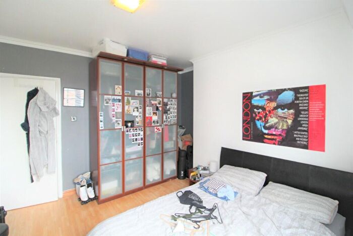 3 Bedroom Flat To Rent In Peabody Estate, Rodney Road, London, SE17
