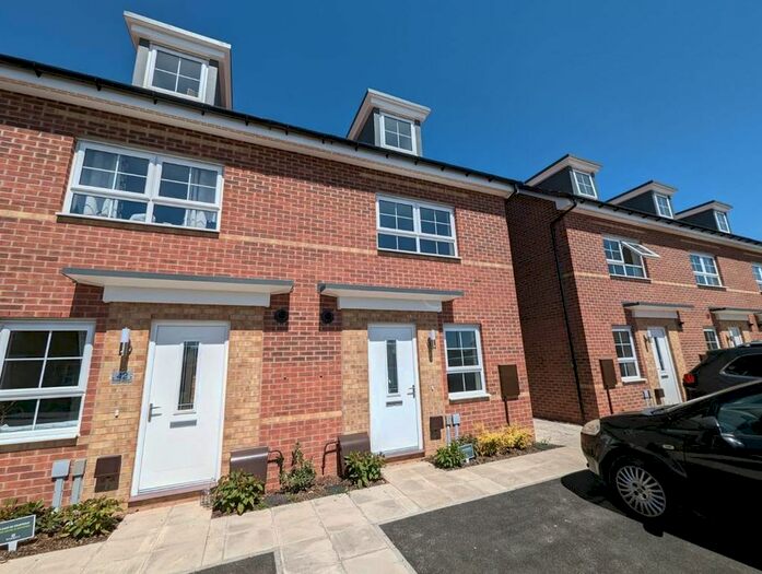 4 Bedroom Property To Rent In Pearl Drive, Worksop, S81