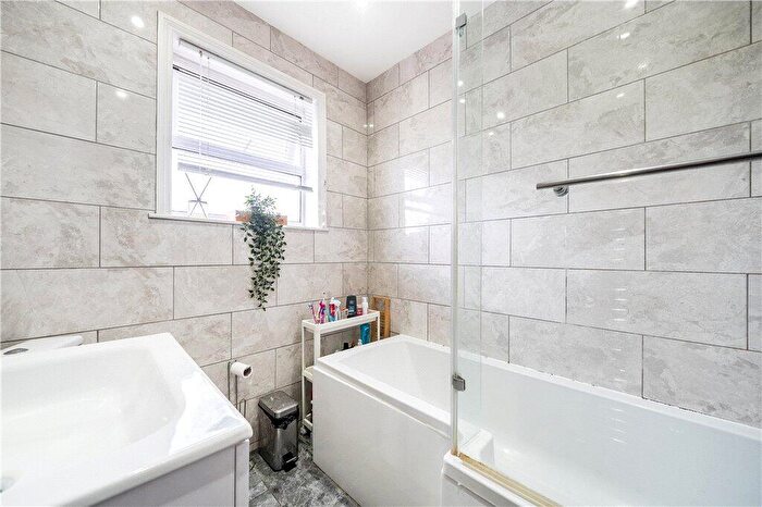 3 Bedroom Terraced House For Sale In Mersham Road, Thornton Heath, CR7