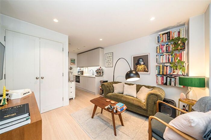 1 Bedroom Flat For Sale In Renfrew Road, London, SE11