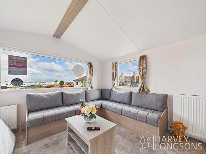 2 Bedroom Park Home For Sale In Seaview Holiday Park, CT5