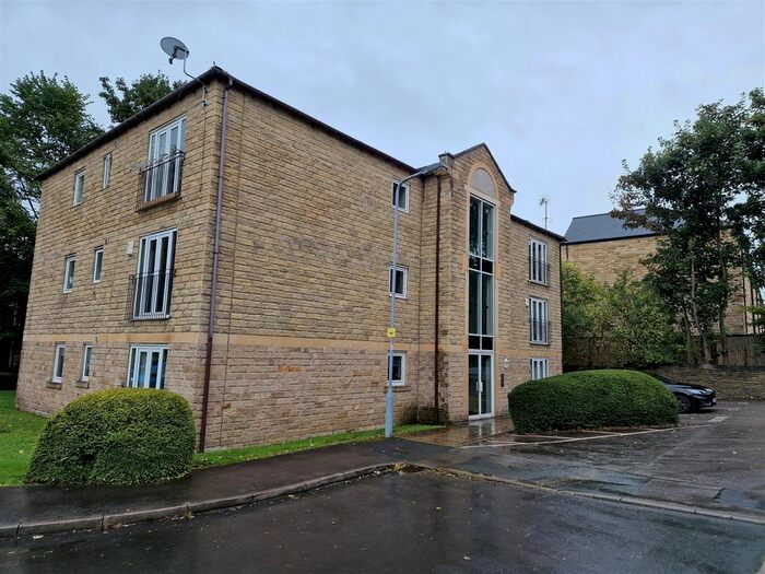 2 Bedroom Flat To Rent In Sorrel Way, Baildon, Shipley, BD17