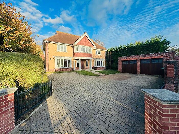4 Bedroom Detached House For Sale In Robin Hatch, Newmarket, Suffolk, CB8