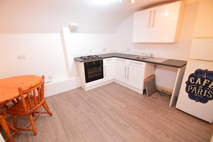 1 Bedroom Property To Rent In Great King Street, Macclesfield, Cheshire, SK11
