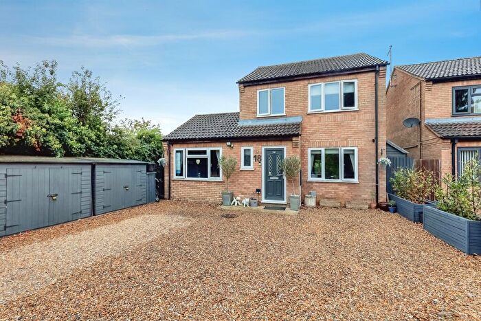 3 Bedroom Detached House For Sale In Bluebell Road, Stamford, PE9