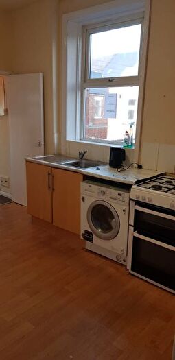 4 Bedroom Flat To Rent In Wingrove Avenue, Fenham, Tyne And Wear, NE4