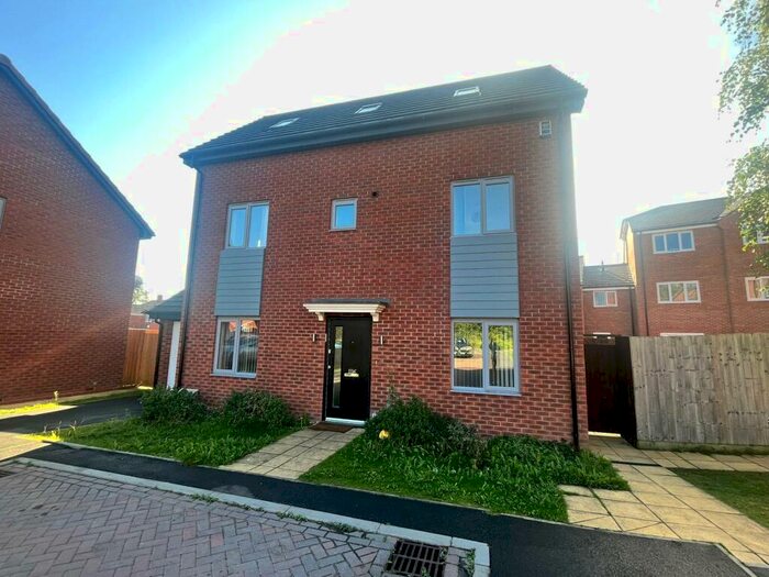 4 Bedroom Detached House To Rent In Rosemary Road, Tipton, West Midlands, DY4