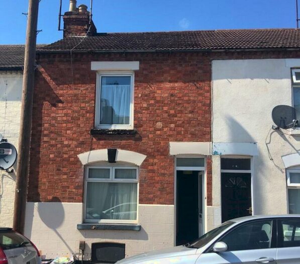 4 Bedroom Terraced House To Rent In Northcote Street, Semilong, Northampton, NN2