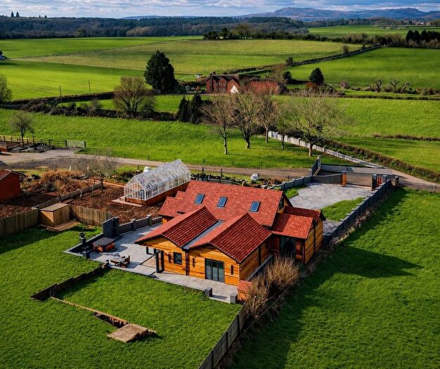 4 Bedroom Detached House For Sale In Green Gables Stourport-On-Severn, Worcestershire, DY13