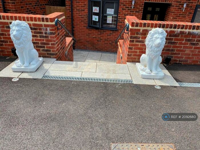 2 Bedroom Bungalow To Rent In Sherlodge Mews, Gillingham, ME8