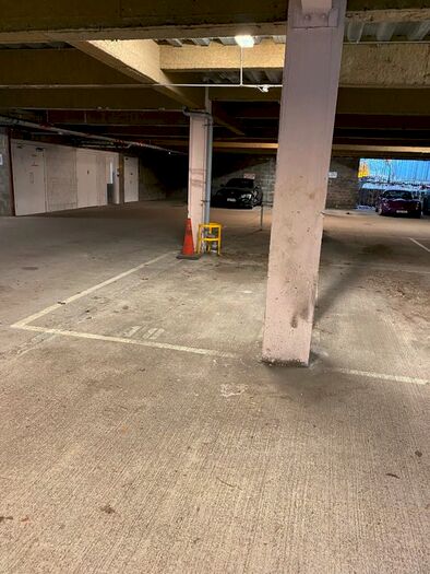 Garage / Parking To Rent In Stobcross Street, Finnieston, Glasgow, G3