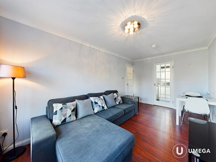 1 Bedroom Apartment To Rent In Restalrig Drive, Restalrig, Edinburgh, EH7