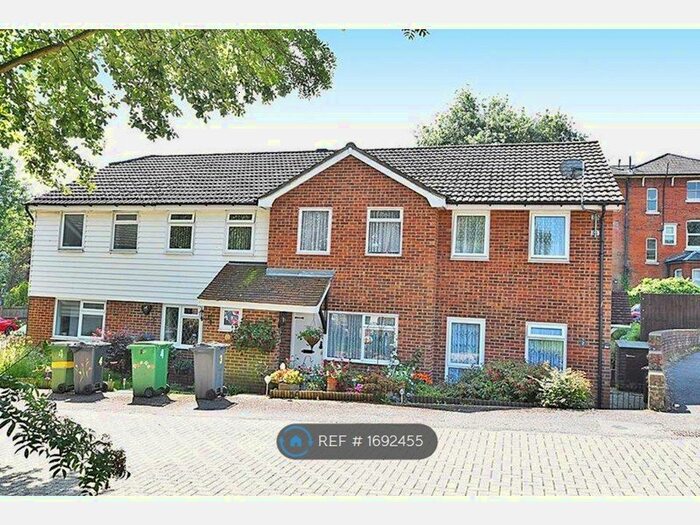 2 Bedroom End Of Terrace House To Rent In Doddington Court, Maidstone, ME16