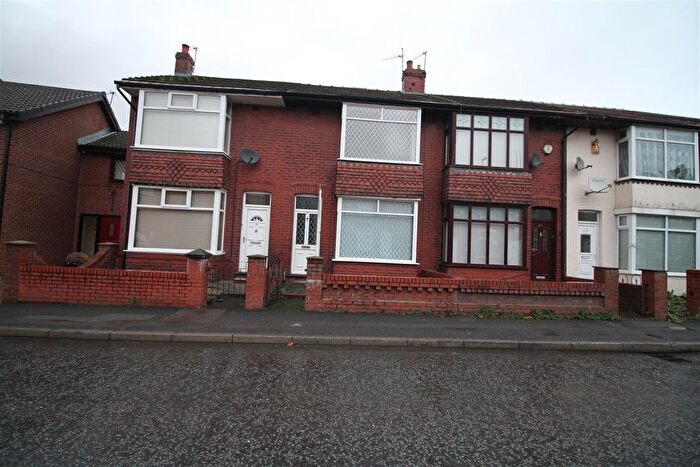 2 Bedroom Terraced House To Rent In Turf Lane, Chadderton, Oldham, OL9