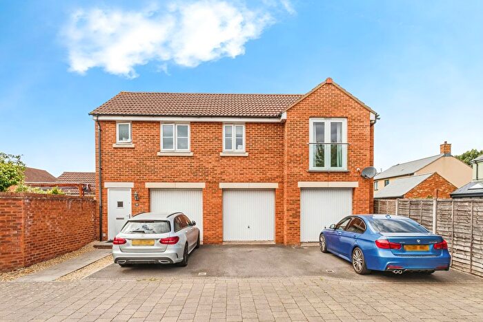 2 Bedroom Detached House For Sale In Redpoll Drive, Portishead, Bristol, Somerset, BS20