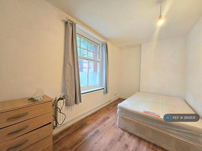 2 Bedroom Flat To Rent In Walton House, London, E2
