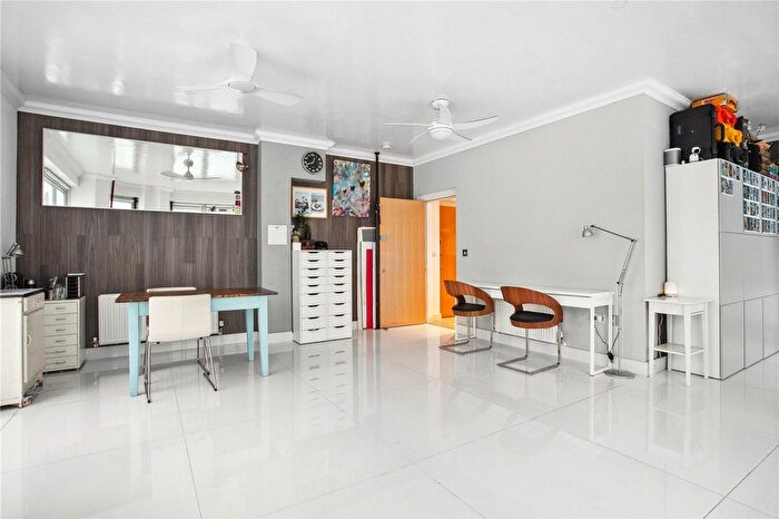 1 Bedroom Flat For Sale In Cheshire Street, London, E2
