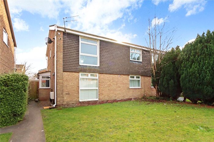 2 Bedroom Flat For Sale In Lincoln Walk, Great Lumley, Chester Le Street, Durham, DH3