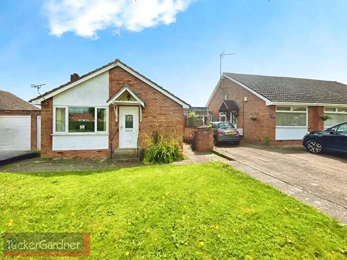 2 Bedroom Property To Rent In Youngman Close, Cambridge, CB24