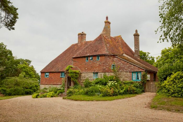 6 Bedroom Detached House For Sale In Ewhurst Green, Robertsbridge, East Sussex, TN32