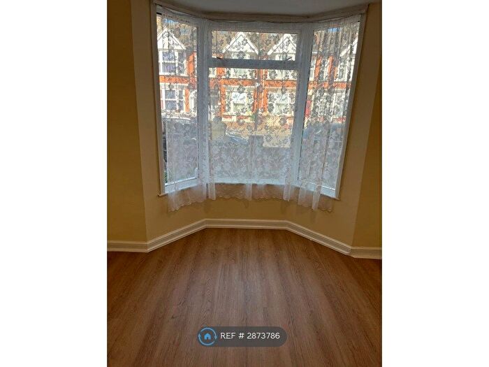 5 Bedroom Terraced House To Rent In Hatherley Gardens, London, E6