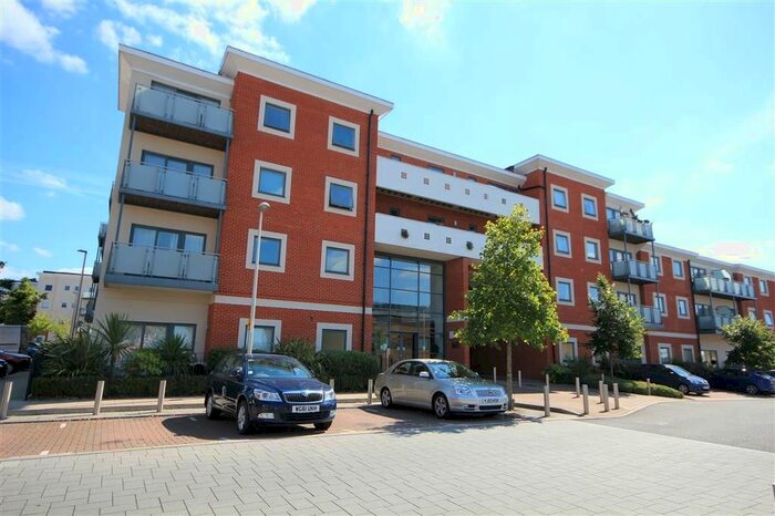 1 Bedroom Flat To Rent In Heron House, Rushley Way, Reading, Berkshire, RG2