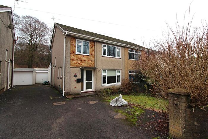 3 Bedroom Semi Detached House For Sale In Oakdale Terrace, Penmaen, Blackwood, NP12
