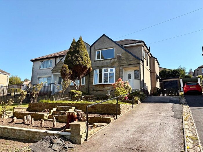 3 Bedroom Semi Detached House To Rent In Pasture Lane, Clayton, BD14