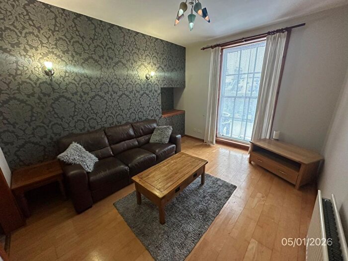 1 Bedroom Flat To Rent In Castle Street, Second Floor Left, Aberdeen, AB11