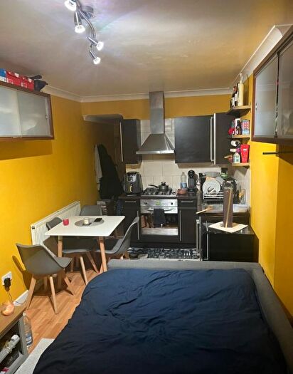 Studio To Rent In High Street, London, SE20