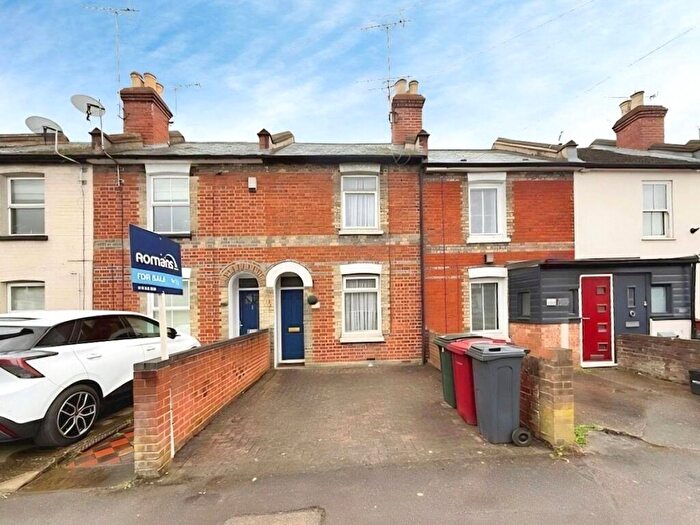2 Bedroom Terraced House For Sale In Gosbrook Road, Caversham, Reading, RG4