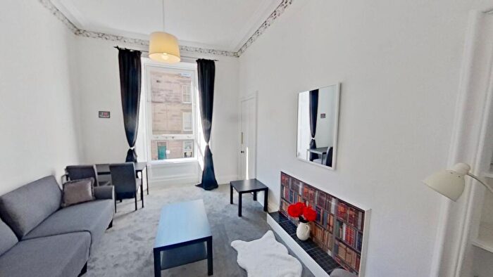 1 Bedroom Flat To Rent In Oxford Street, Edinburgh, EH8