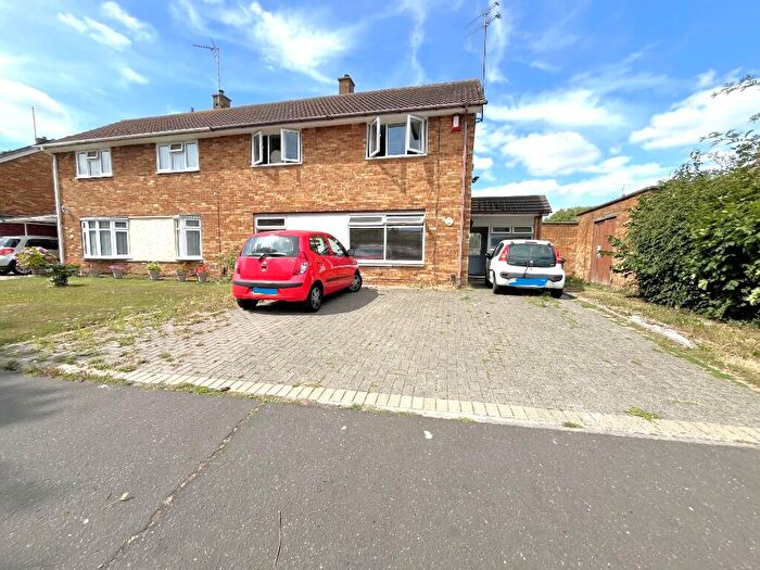 3 Bedroom Semi-Detached House To Rent In Southcote Crescent, Basildon, Essex, SS14