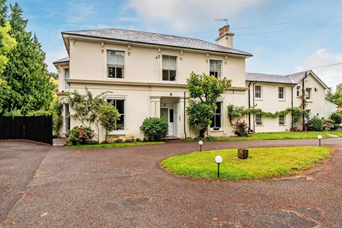 2 Bedroom Apartment For Sale In Pixham Lane, Dorking, RH4