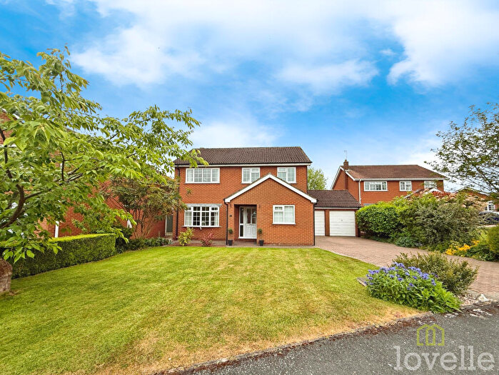 4 Bedroom Detached House For Sale In The Croft, Beckingham, DN10