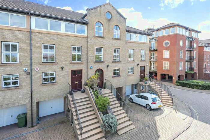 4 Bedroom Terraced House To Rent In Andes Close, Southampton, Hampshire, SO14