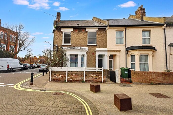 2 Bedroom Flat For Sale In Kenmont Gardens, London, NW10
