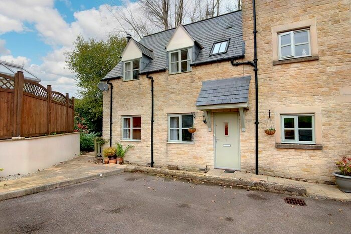 2 Bedroom End Of Terrace House For Sale In Webbs Court, Northleach, Cheltenham, GL54