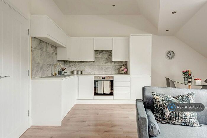 1 Bedroom Penthouse To Rent In Sharrow Vale Road, Sheffield, S11